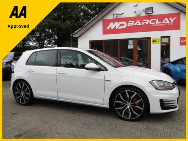 Volkswagen Golf Hatchback, Petrol, 2015, White