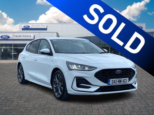 Ford Focus Hatchback, Petrol, 2024, White
