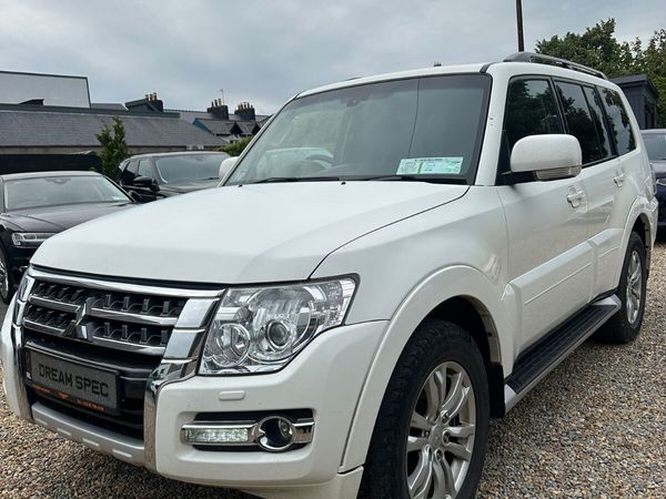 Mitsubishi Pajero SUV, Diesel, 2017, White