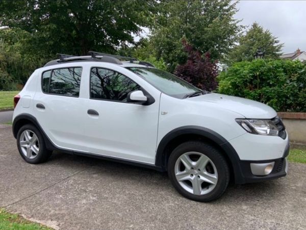 Dacia Sandero Stepway Hatchback, Diesel, 2014, White