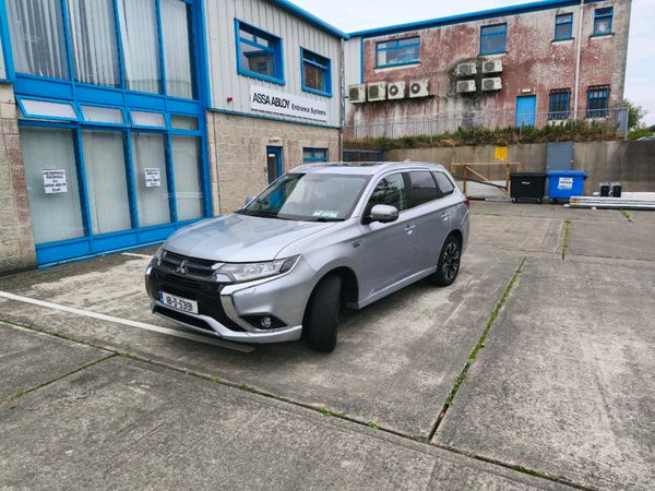 Mitsubishi Outlander SUV, Petrol Plug-in Hybrid, 2018, Silver