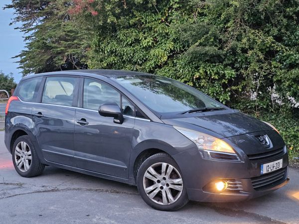 Peugeot 5008 MPV, Diesel, 2012, Grey
