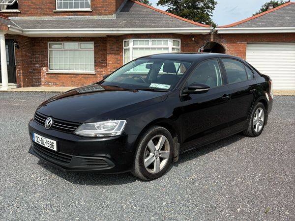 Volkswagen Jetta Saloon, Diesel, 2013, Black