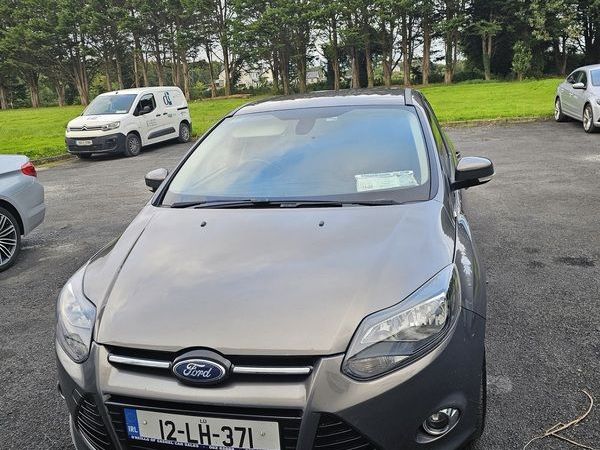 Ford Focus Saloon, Diesel, 2012, Brown