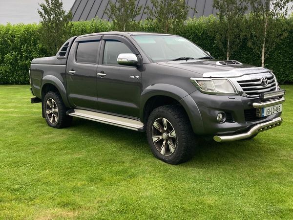 Toyota Hilux Crew Cab, Diesel, 2015, Grey