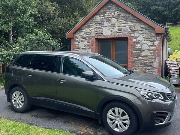 Peugeot 5008 MPV, Diesel, 2018, Grey