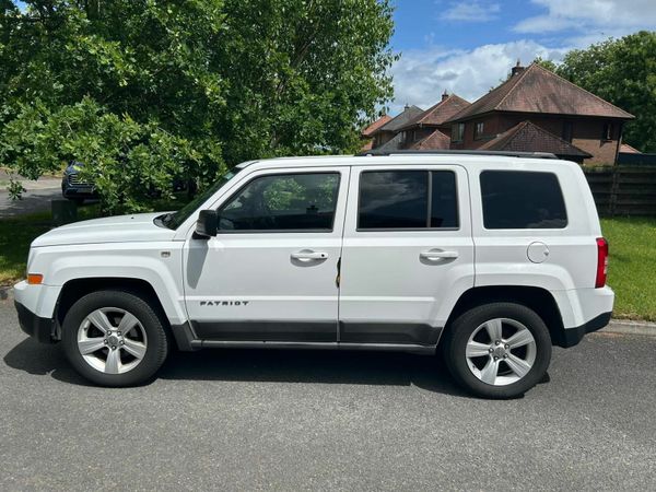 Chrysler Patriot Estate, Diesel, 2011, White