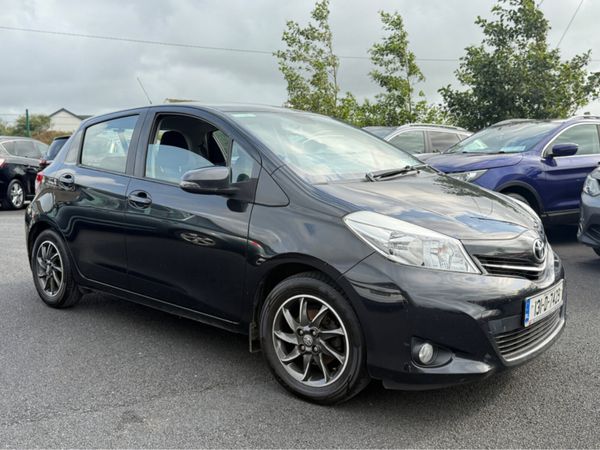 Toyota Yaris Hatchback, Petrol, 2013, Black