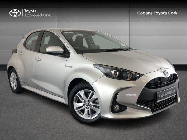 Toyota Yaris Hatchback, Petrol Hybrid, 2021, Silver
