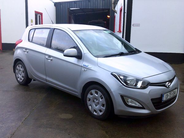 Hyundai i20 Hatchback, Diesel, 2013, Silver