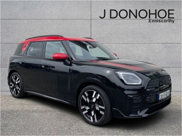 Mini Countryman SUV, Electric, 2024, Black