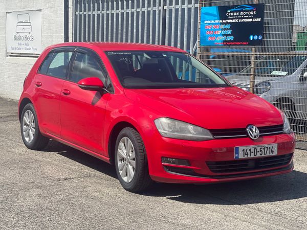 Volkswagen Golf Hatchback, Petrol, 2014, Red