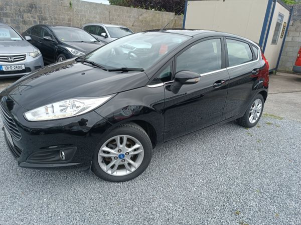 Ford Fiesta Hatchback, Diesel, 2016, Black