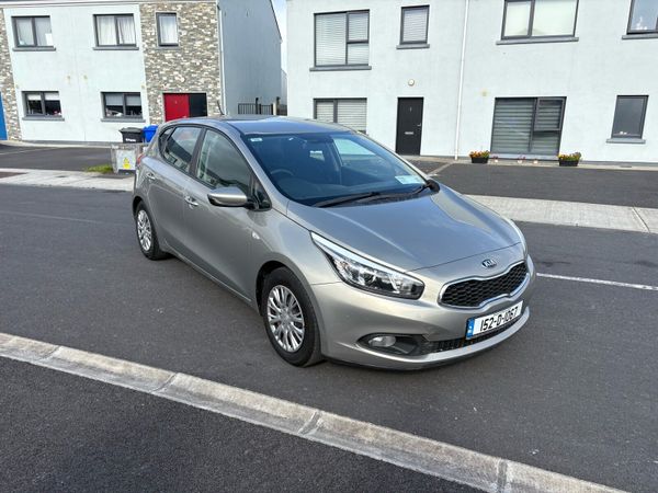 Kia Ceed Hatchback, Petrol, 2015, Silver