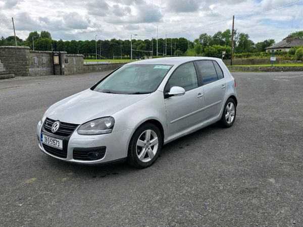 Volkswagen Golf Hatchback, Petrol, 2008, Silver