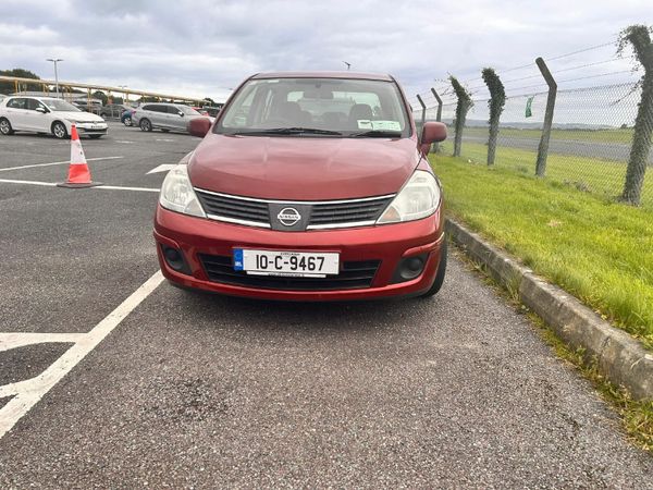 Nissan Tiida Saloon, Diesel, 2010, Red