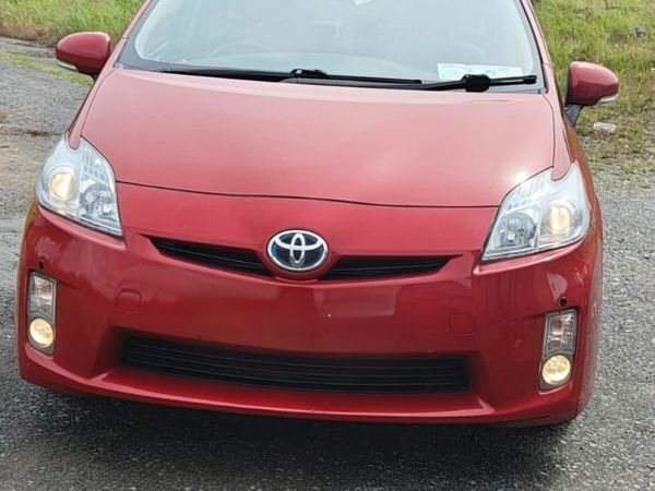 Toyota Prius Hatchback, Petrol Hybrid, 2011, Red
