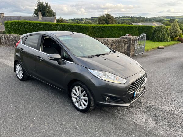 Ford Fiesta Hatchback, Diesel, 2016, Grey