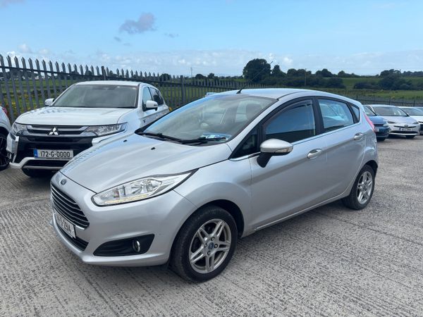 Ford Fiesta Hatchback, Petrol, 2014, Silver