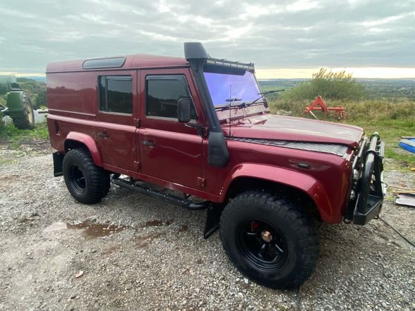 Land Rover Defender SUV, Diesel, 2003, Red