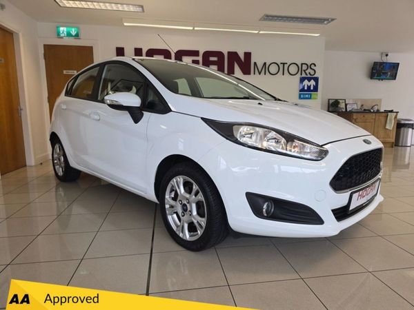 Ford Fiesta Hatchback, Petrol, 2017, White