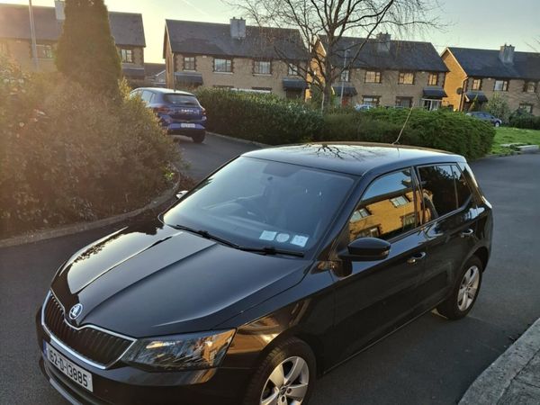 Skoda Fabia Hatchback, Petrol, 2016, Black