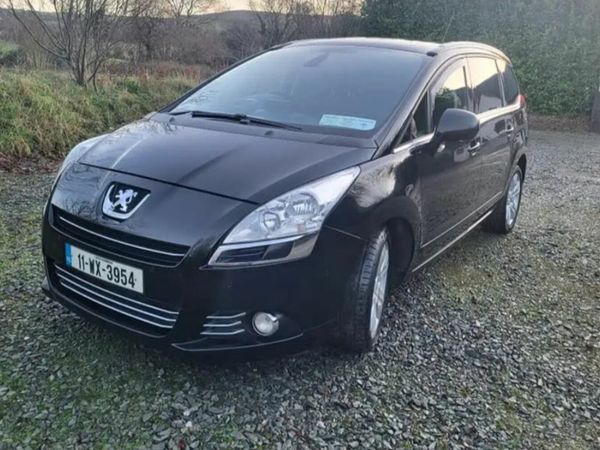 Peugeot 5008 MPV, Diesel, 2011, Black