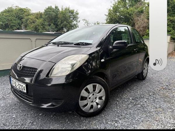 Toyota Yaris Hatchback, Petrol, 2007, Black