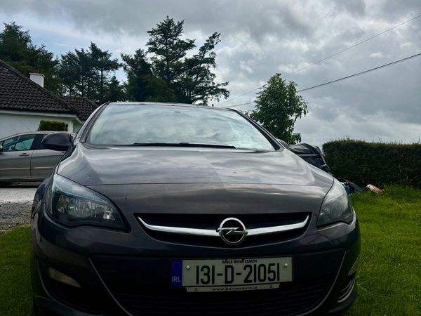 Opel Astra Saloon, Diesel, 2013, Grey
