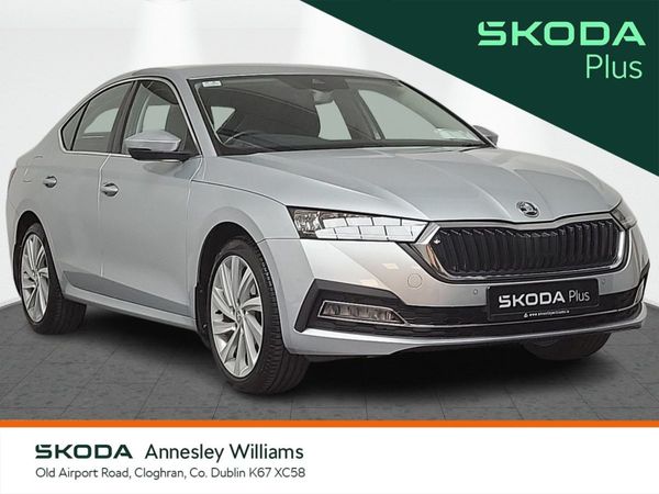 Skoda Octavia Saloon, Petrol, 2023, Silver