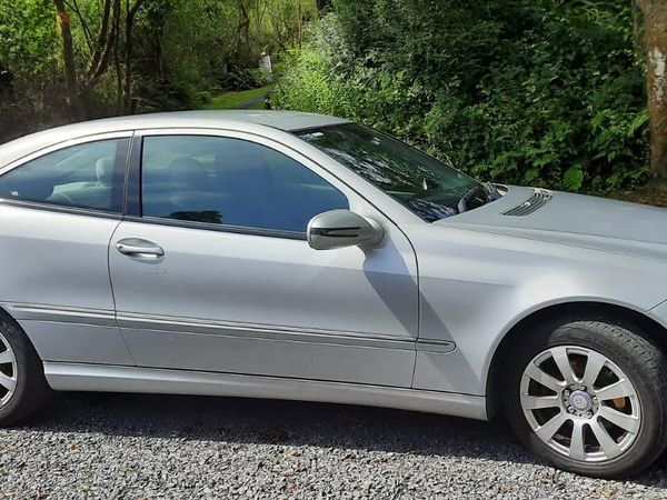 Mercedes-Benz C-Class Coupe, Diesel, 2011, Silver