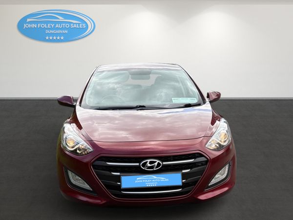 Hyundai i30 Hatchback, Diesel, 2015, Red