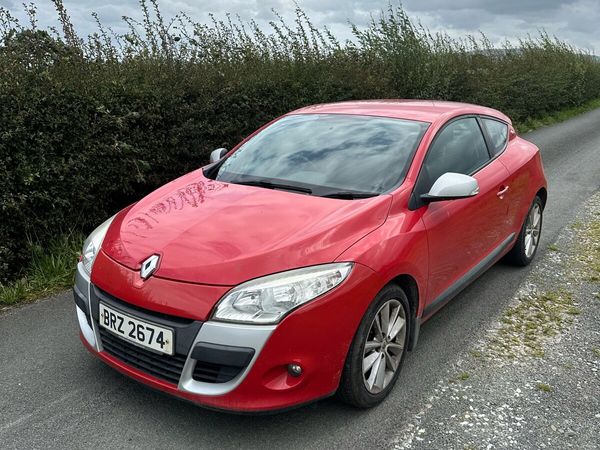 Renault Megane Coupe, Petrol, 2010, Red
