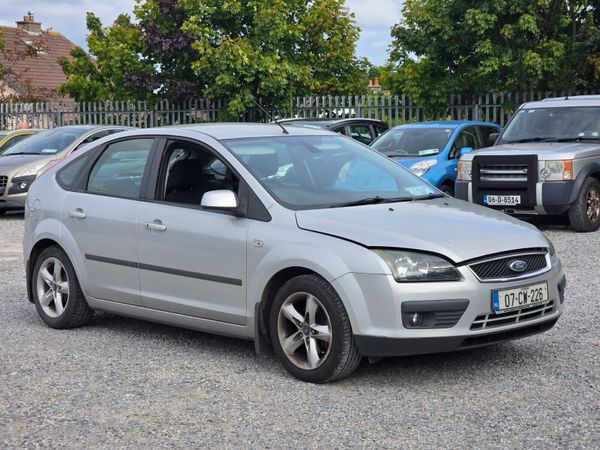 Ford Focus Hatchback, Petrol, 2007, Silver
