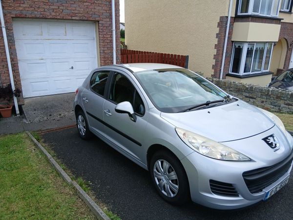 Peugeot 207 Hatchback, Petrol, 2010, Silver