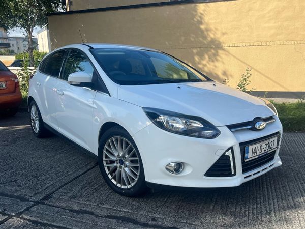 Ford Focus Hatchback, Petrol, 2014, White