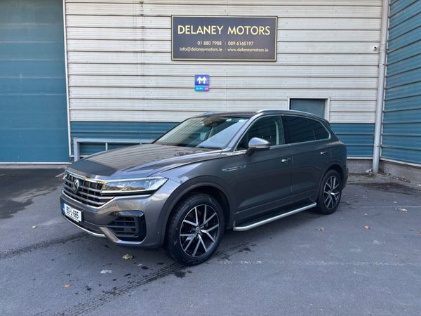 Volkswagen Touareg SUV, Diesel, 2019, Grey
