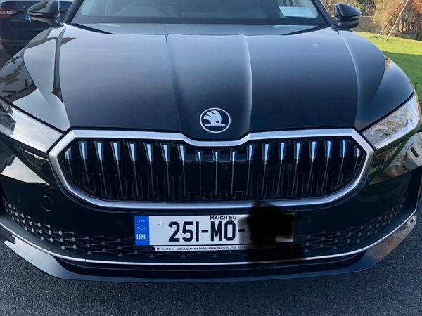 Skoda Superb Saloon, Diesel, 2025, Black