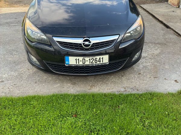 Opel Astra Hatchback, Diesel, 2011, Black
