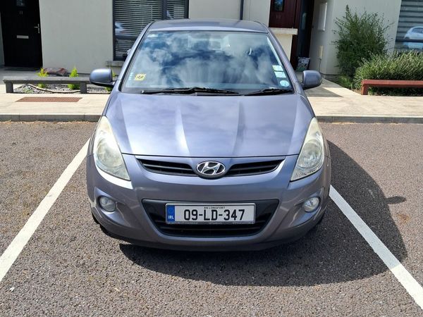 Hyundai i20 Hatchback, Petrol, 2009, Grey
