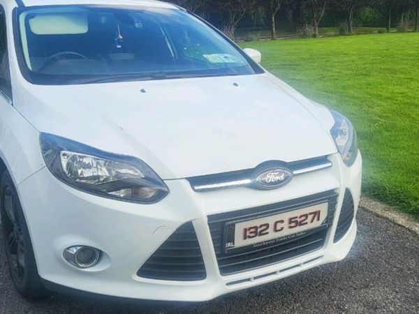 Ford Focus Hatchback, Petrol, 2013, White