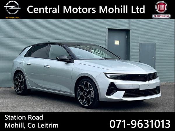 Opel Astra Hatchback, Petrol, 2025, Silver