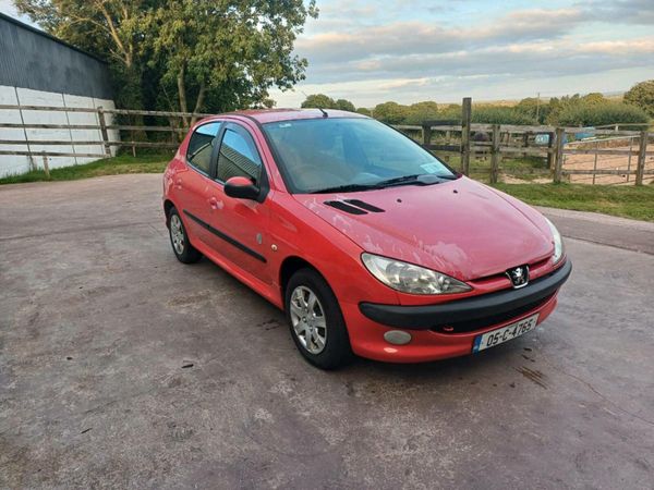 Peugeot 206 Hatchback, Petrol, 2005, Red