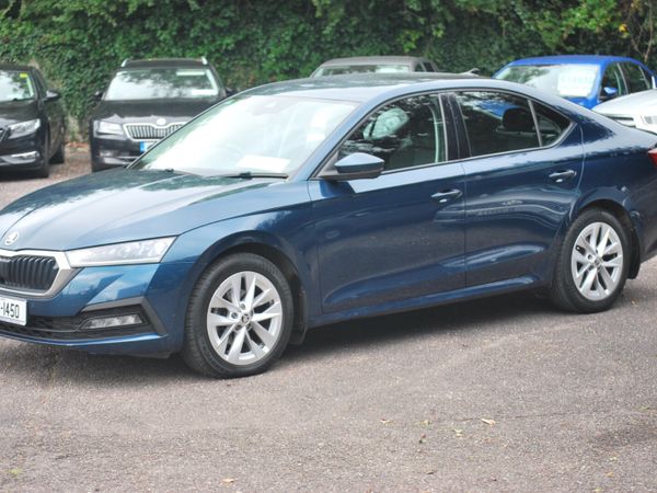 Skoda Octavia Saloon, Diesel, 2021, Blue