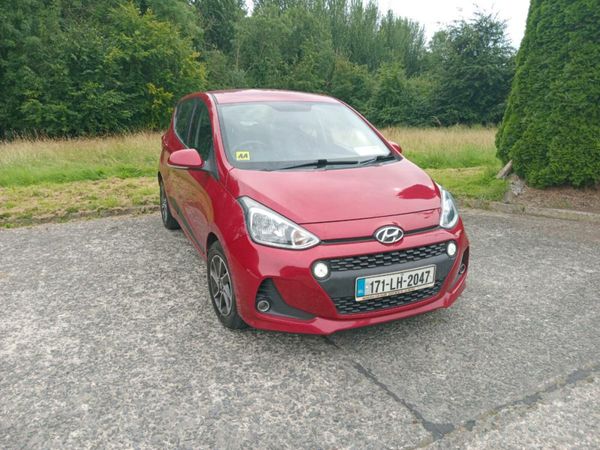 Hyundai i10 Hatchback, Petrol, 2017, Red