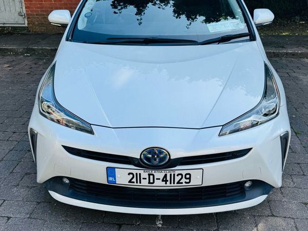 Toyota Prius Saloon, Petrol Hybrid, 2021, Silver