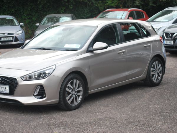 Hyundai i30 Hatchback, Diesel, 2017, White