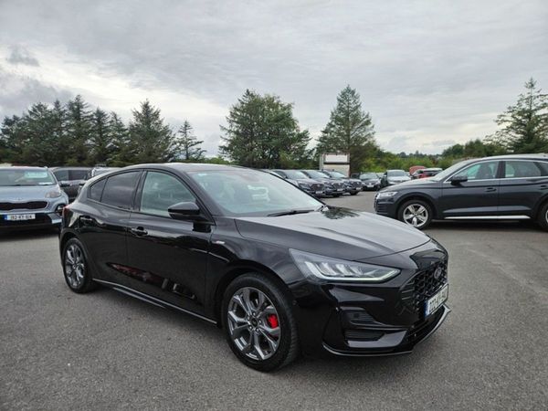 Ford Focus Hatchback, Petrol, 2022, Black