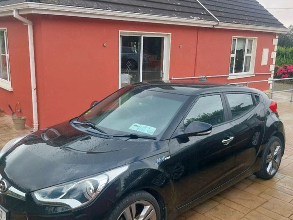 Hyundai Veloster Hatchback, Petrol, 2014, Black