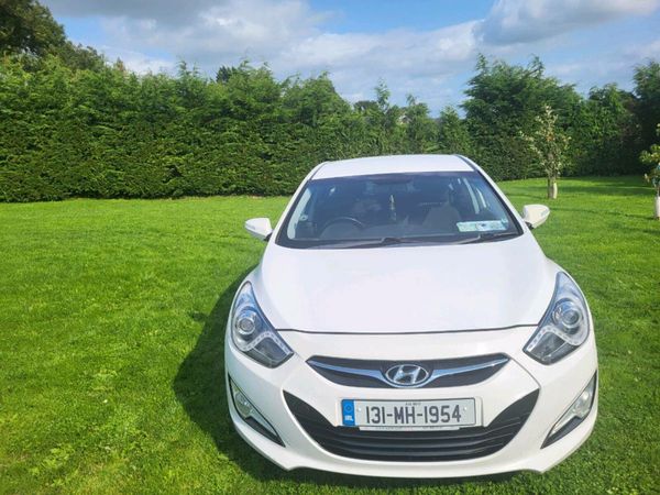 Hyundai i40 Saloon, Diesel, 2013, White